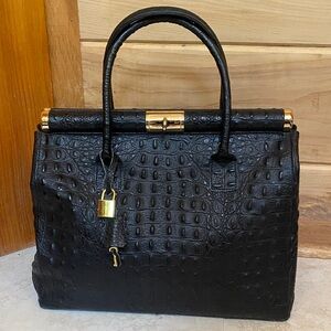 Chic Black Crocodile-Embossed Satchel with Gold Lock